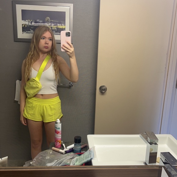 Meet the Posher Other - Meet your Posher, Scarlett